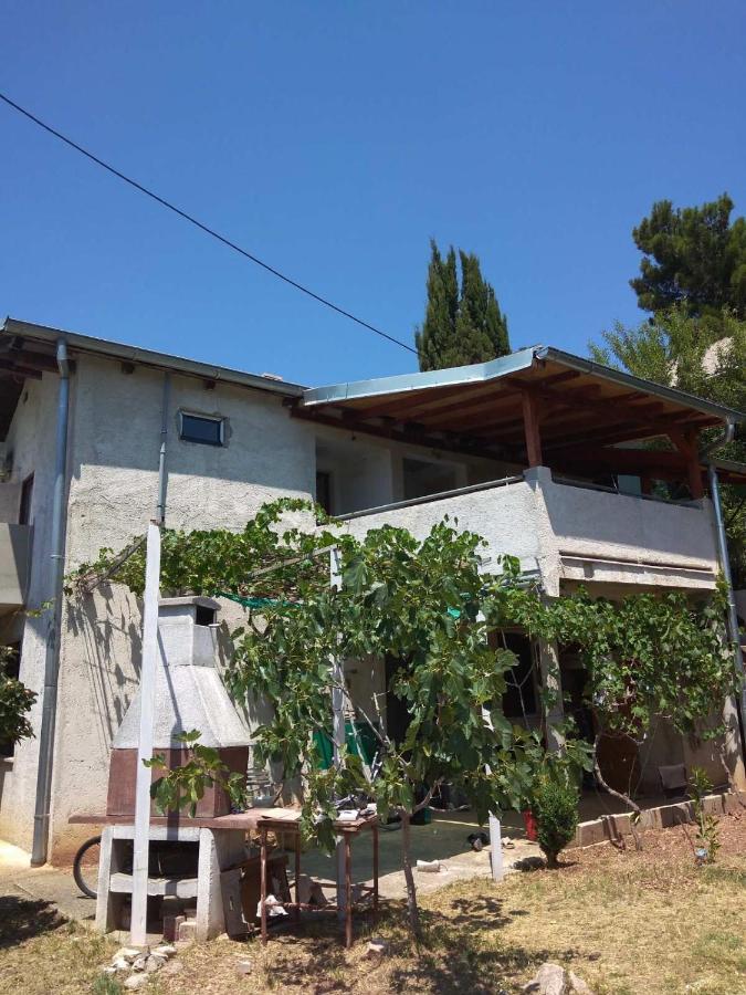 Apartment Zola Gornji Karin Exterior foto