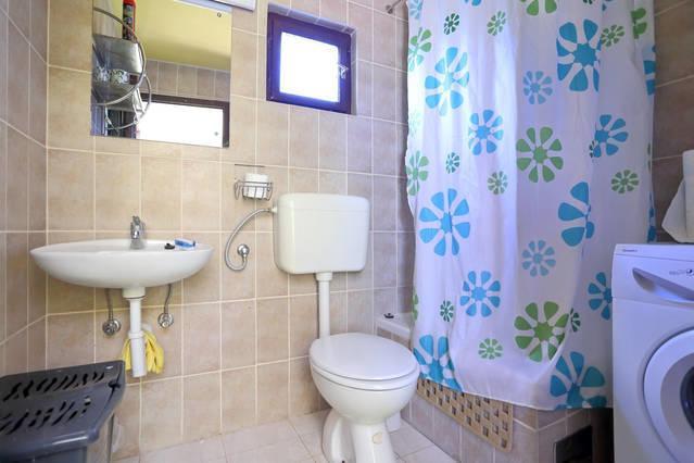 Apartment Zola Gornji Karin Habitación foto